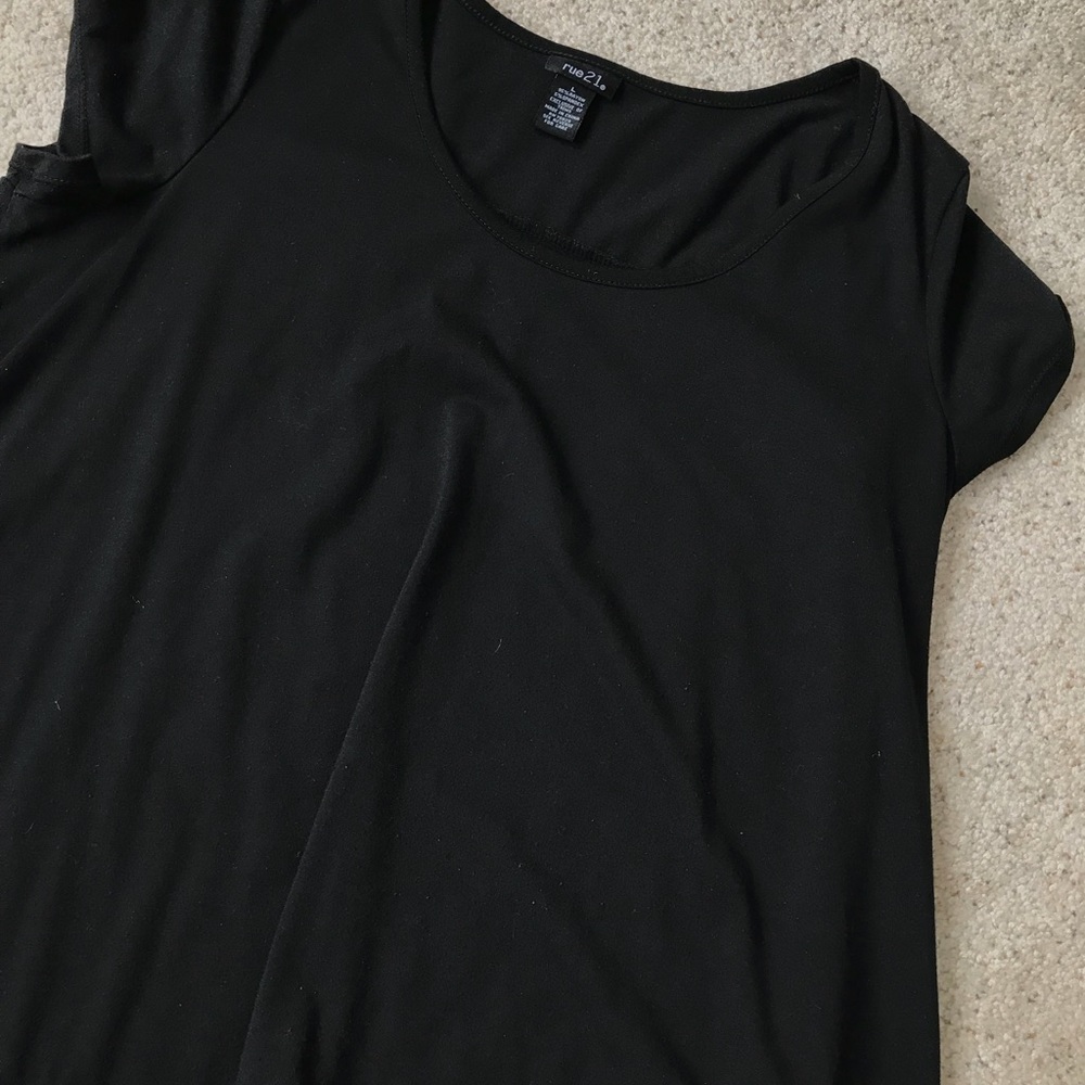 Black and white basic tees shirt two tops